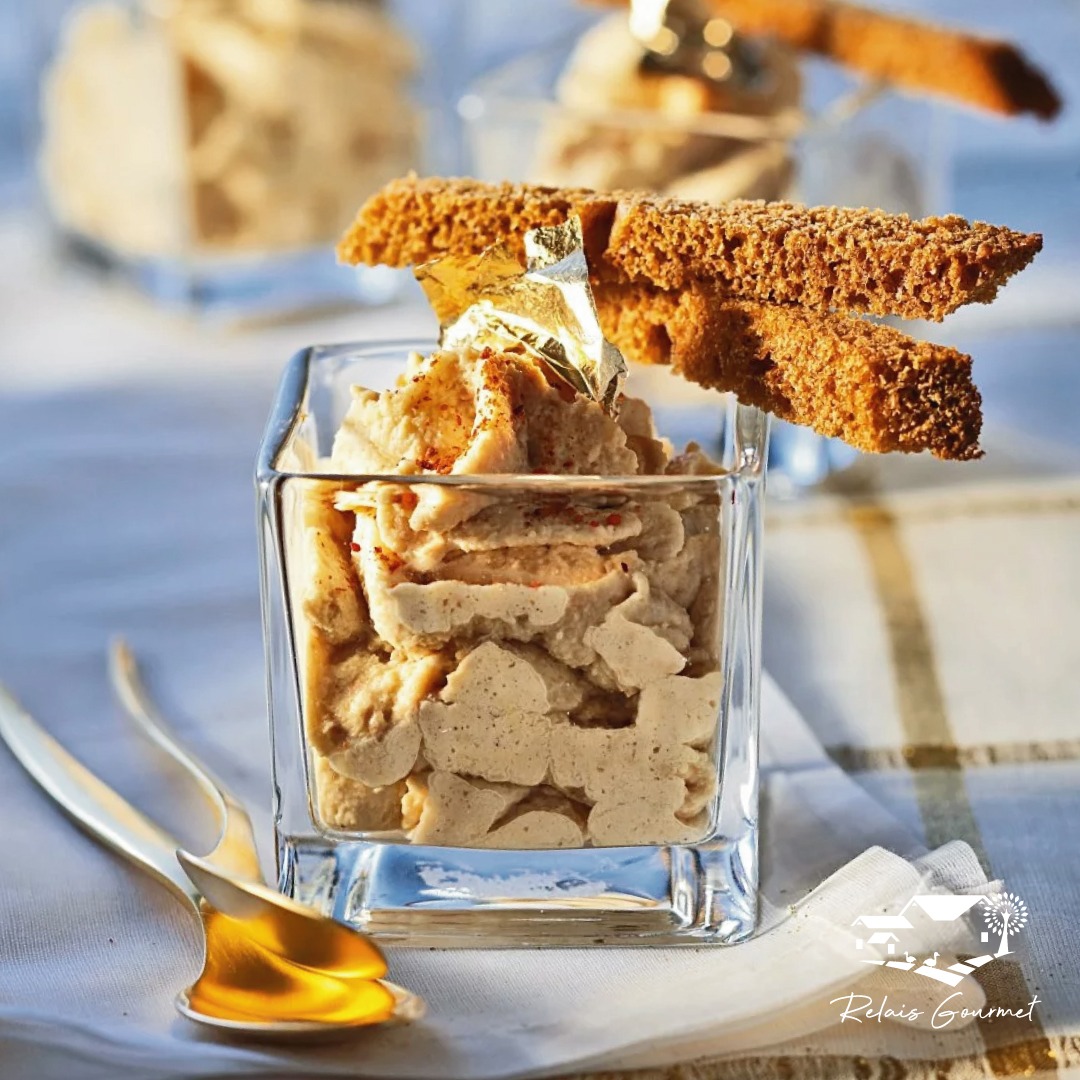 Chantilly di foie gras con dab di panpepato