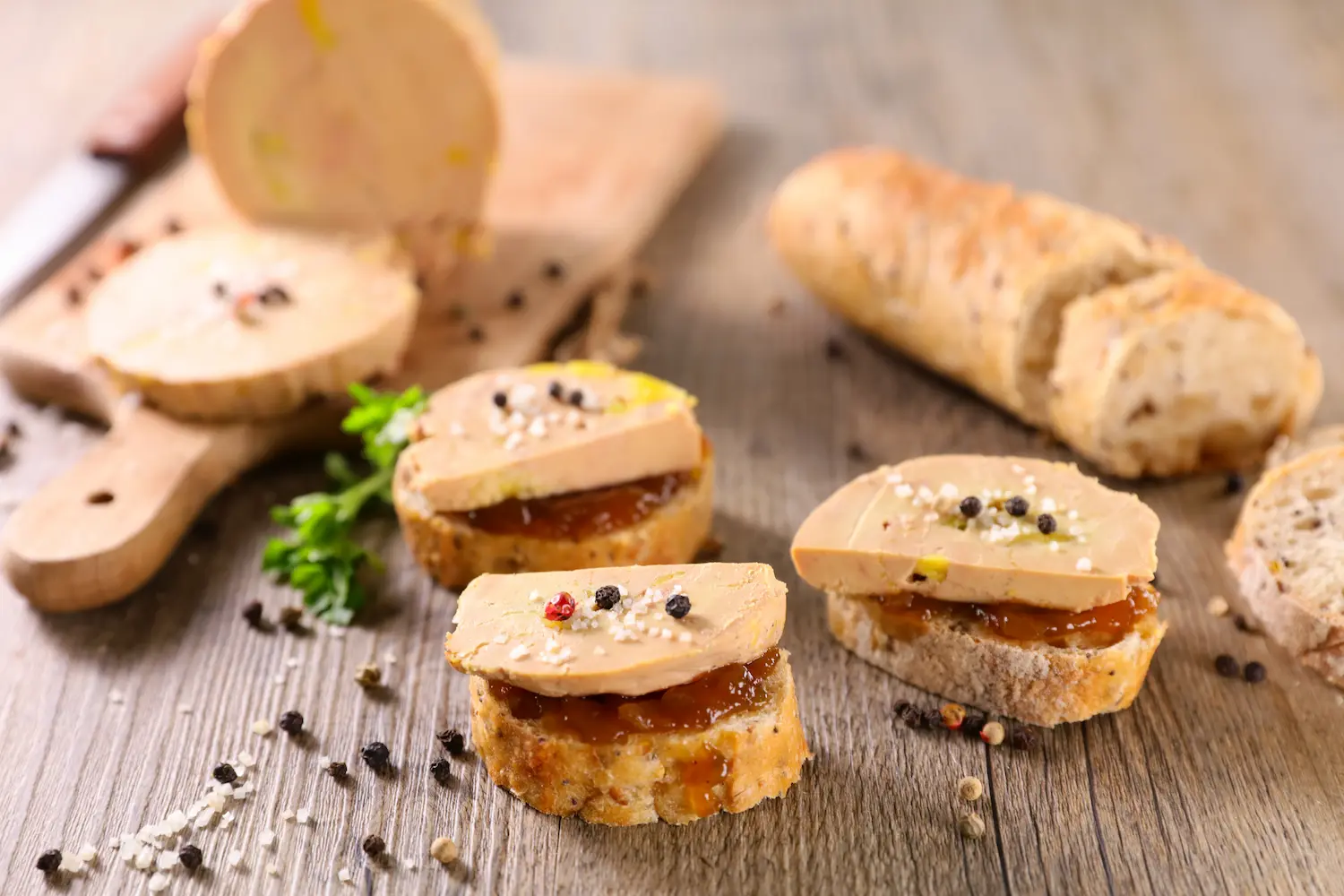Perché scegliere il Foie Gras artigianale come quello di Relais Gourmet per i tuoi pasti festivi?